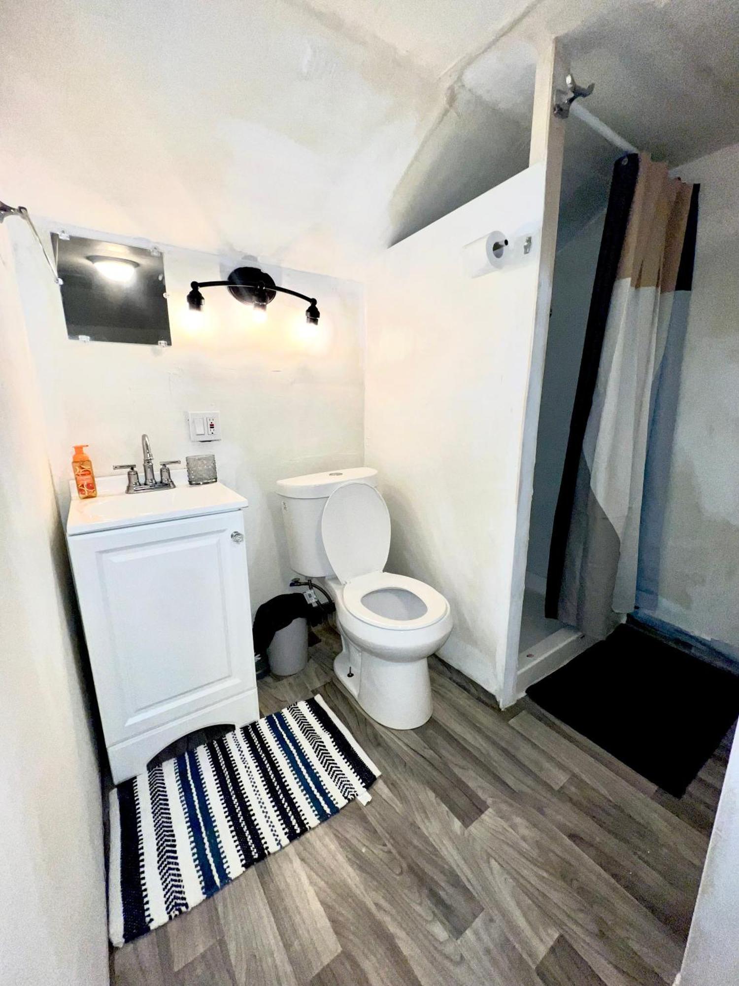 Two Bedroom Villa Studio With Fireplace & Living Room Detroit Luaran gambar
